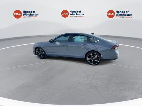 Used 2025 Honda Accord Sport image 6