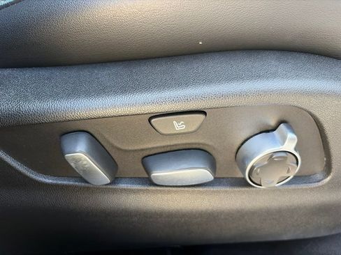 Used 2020 Cadillac XT4 Premium Luxury FWD image 29