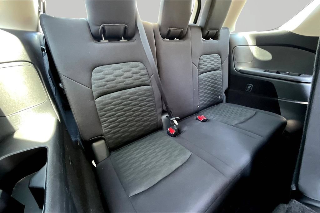 Used 2025 Nissan Pathfinder SV AWD/4WD image 27