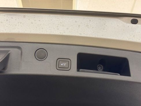 New 2026 Chevrolet Equinox LT w/ Convenience Package II image 25