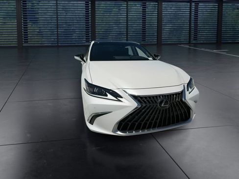 Certified 2024 Lexus ES 350 w/ Technology Package FWD image 3