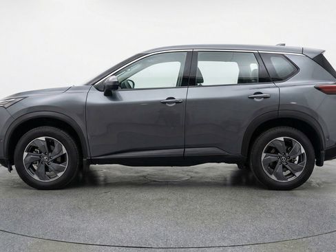 Used 2025 Nissan Rogue SV image 5