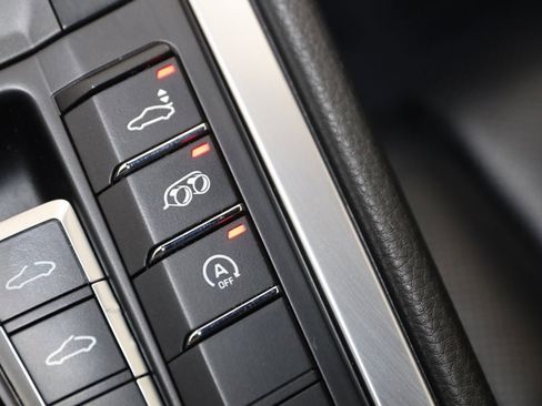 Used 2016 Porsche 911 Carrera Black Edition w/ Sport Chrono Package image 39