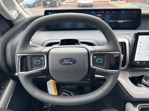 New 2025 Ford Expedition Max Active image 13