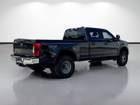 Used 2022 Ford F350 XLT AWD/4WD image 3