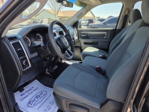 Used 2018 RAM 1500 Classic SLT image 10