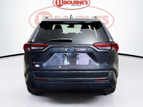 Used 2021 Toyota RAV4 LE AWD/4WD image 7