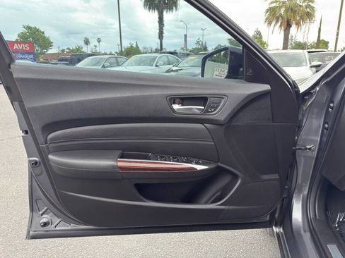 Used 2017 Acura TLX w/ Technology Package image 10