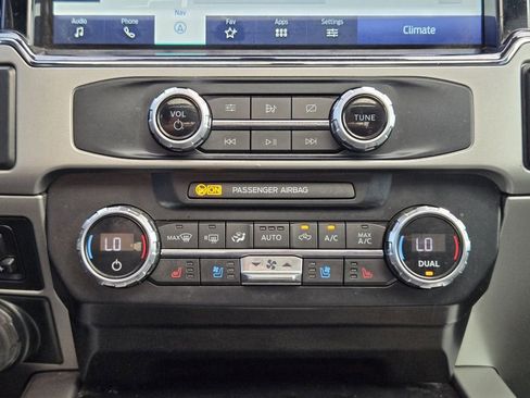 Used 2022 Ford F350 Lariat w/ Lariat Ultimate Package image 19