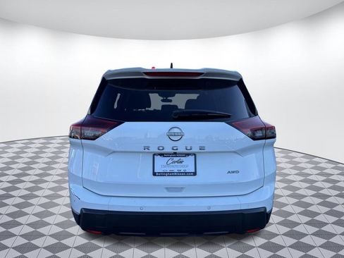 Used 2024 Nissan Rogue S image 6