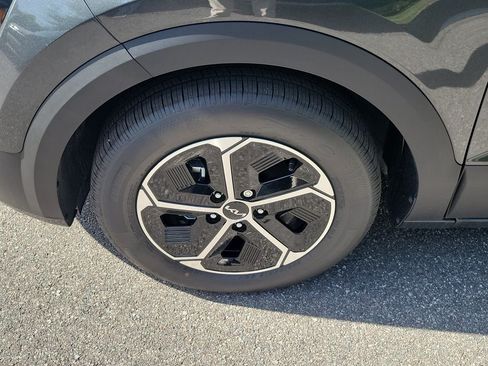 New 2026 Kia Niro LX FWD image 35