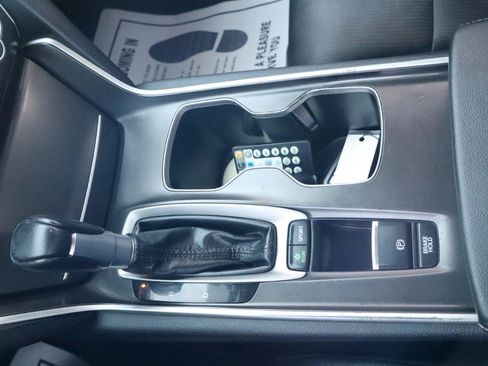 Used 2019 Honda Accord Sport image 21