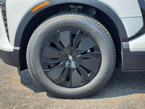 New 2025 Chevrolet Blazer EV LT image 7