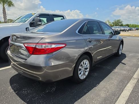 Used 2016 Toyota Camry LE FWD image 16
