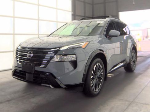 Used 2025 Nissan Rogue Platinum AWD/4WD image 1