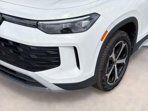 New 2026 Volkswagen Tiguan SE AWD/4WD image 11