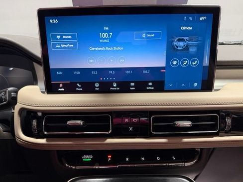 Used 2023 Lincoln Nautilus FWD w/ Premium Package image 36
