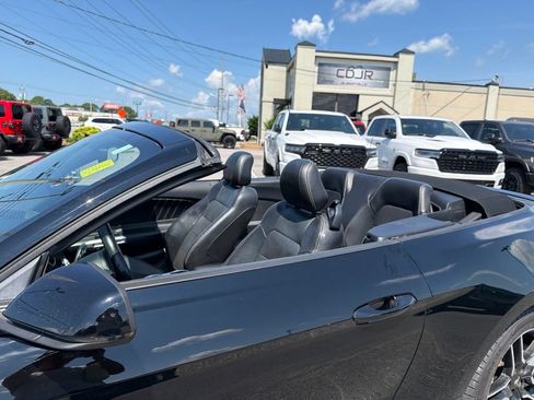 Used 2018 Ford Mustang Premium RWD image 42