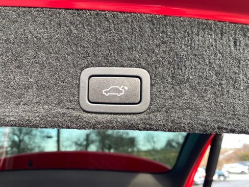 Used 2012 Volvo XC60 T6 R-Design Platinum image 24