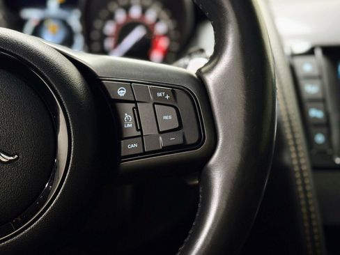 Used 2016 Jaguar F-TYPE R image 18