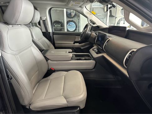 Used 2025 Ford Expedition Max Active image 46