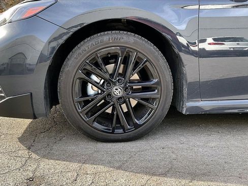 Used 2025 Toyota Camry SE image 8