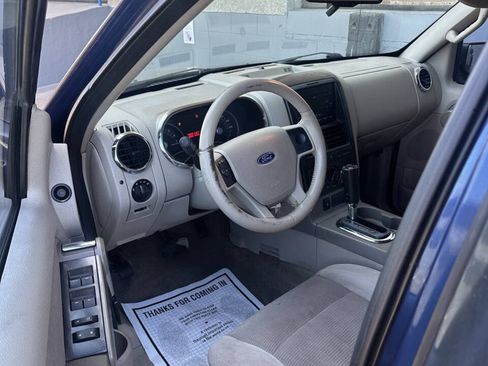 Used 2006 Ford Explorer XLT RWD image 6