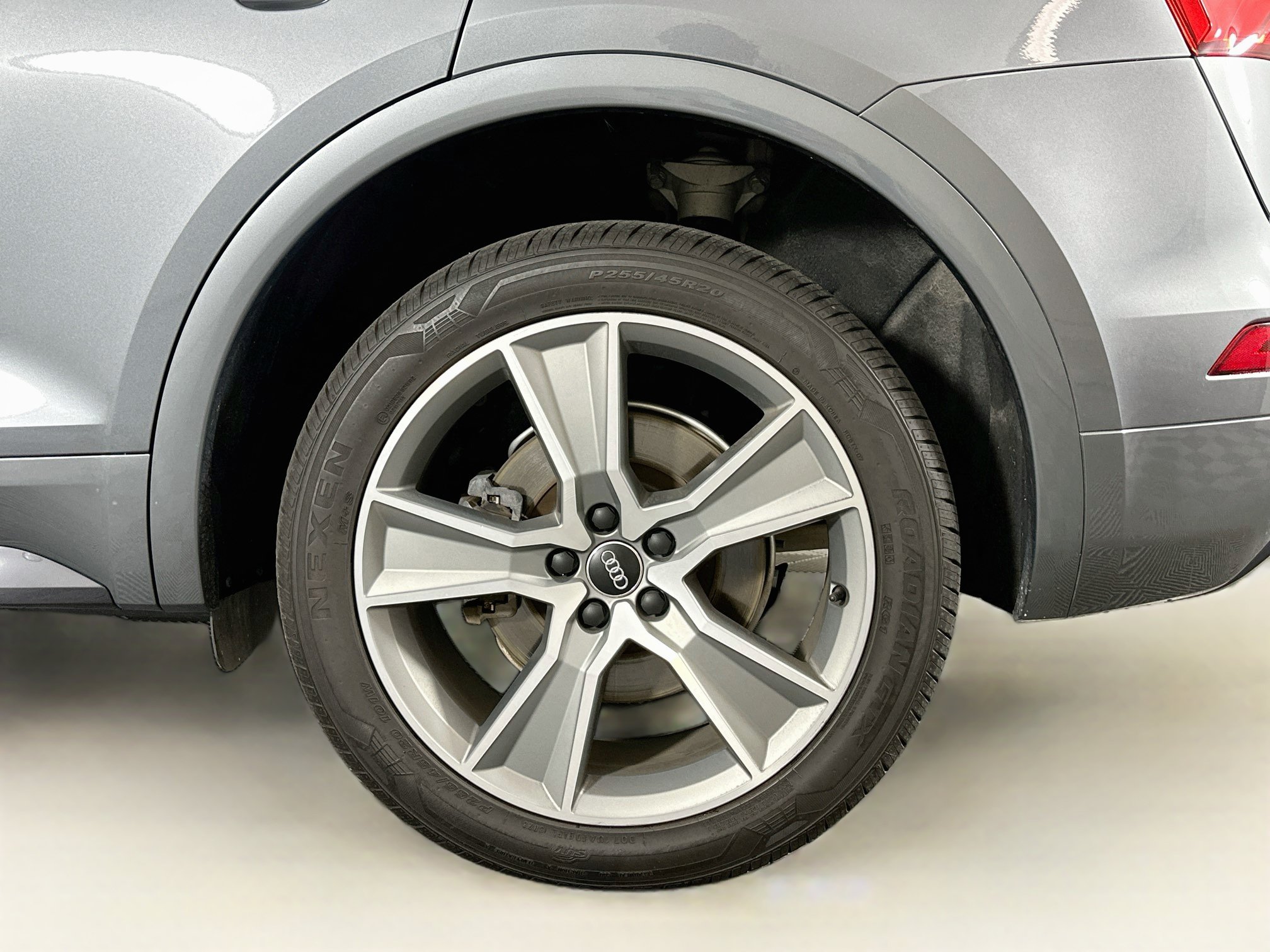 Used 2020 Audi Q5 2.0T Premium Plus AWD/4WD image 11