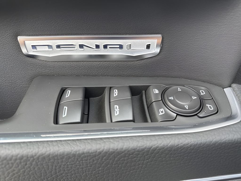 Used 2026 GMC Sierra 1500 Denali w/ Denali Reserve Package AWD/4WD image 29