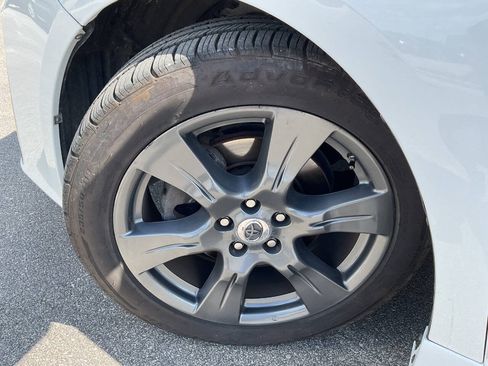 Used 2017 Toyota Sienna SE w/ SE Preferred Package FWD image 49