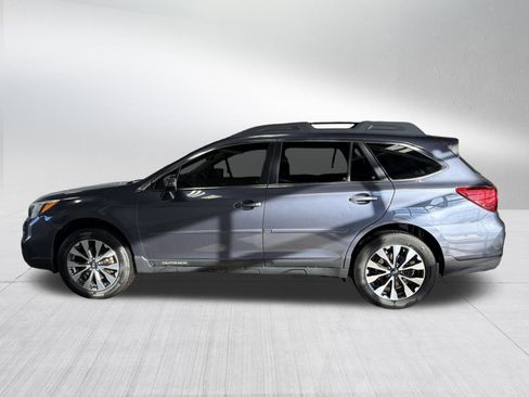 Used 2017 Subaru Outback 3.6R Limited image 4