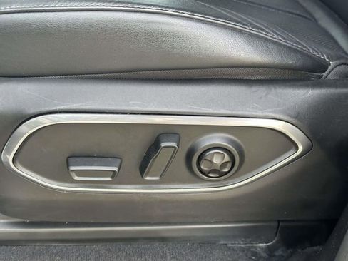 Used 2024 Jeep Wagoneer L Series II w/ Flexible Seating Group image 15