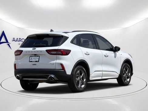 Used 2023 Ford Escape ST-Line w/ Tech Pack #1 AWD/4WD image 5