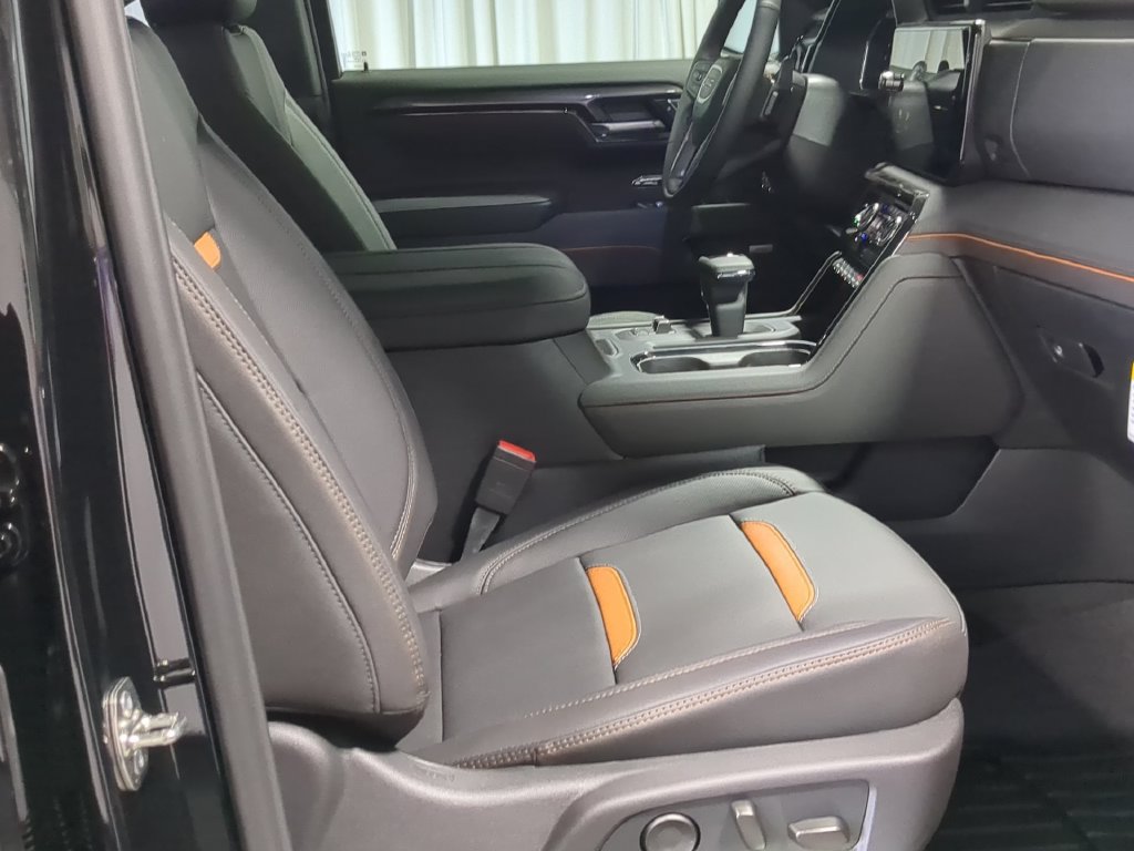 New 2026 GMC Sierra 1500 AT4 w/ AT4 Premium Package AWD/4WD image 24