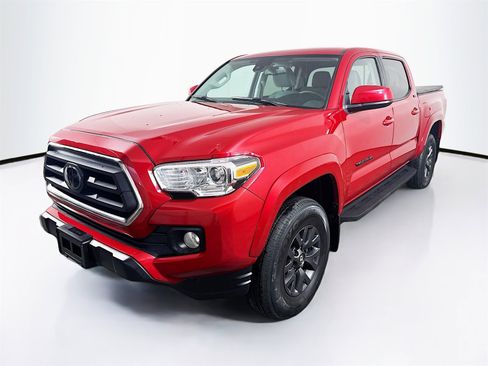 Certified 2022 Toyota Tacoma SR5 image 3