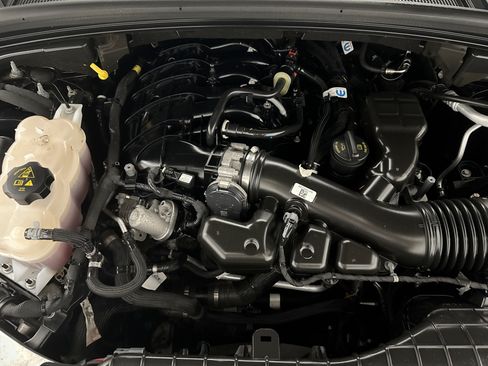 Used 2023 Jeep Grand Cherokee Altitude AWD/4WD image 26