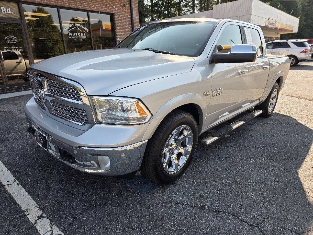Used 2014 RAM 1500 Laramie w/ Convenience Group RWD image 2