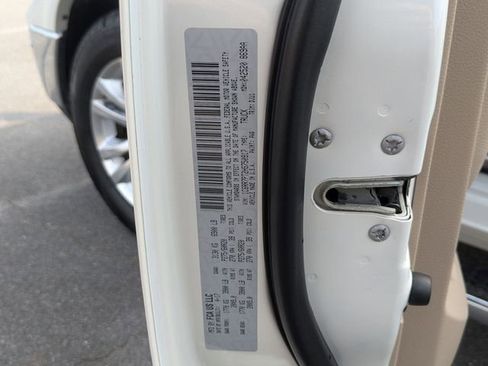 Used 2017 RAM 1500 Laramie Longhorn image 30