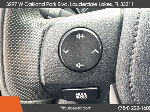 Used 2015 Toyota Corolla L FWD image 48