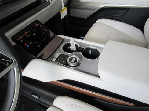 New 2027 Cadillac Vistiq Sport AWD/4WD image 26