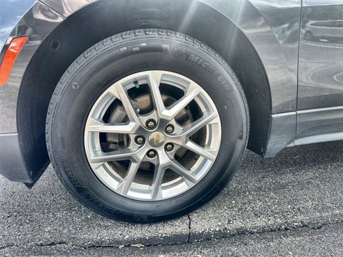 Used 2022 Chevrolet Equinox LS w/ LS Convenience Package image 25