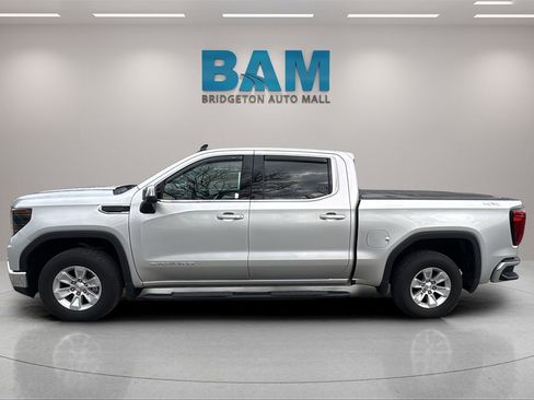 Used 2022 GMC Sierra 1500 SLE image 4
