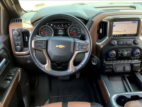 Used 2021 Chevrolet Silverado 1500 High Country w/ Technology Package image 5