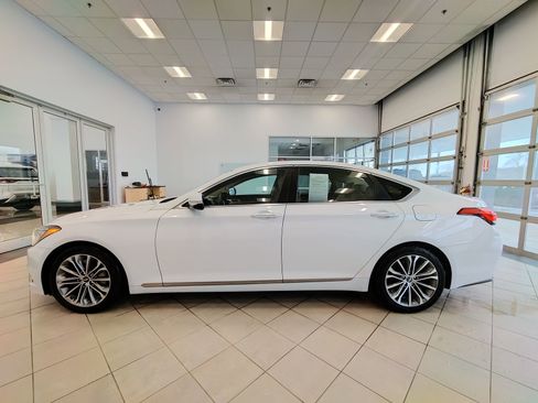 Used 2015 Hyundai Genesis 3.8 image 7