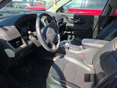 Used 2023 GMC Terrain AT4 image 9