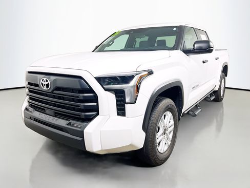 Used 2025 Toyota Tundra SR5 image 9