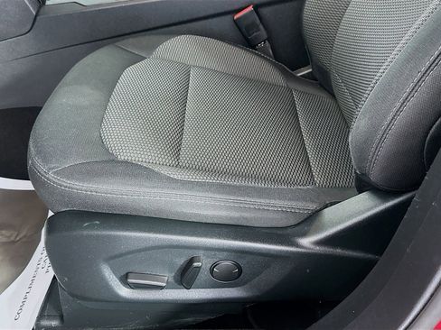 Used 2019 Ford Explorer XLT FWD image 19