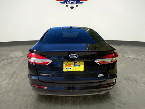 Used 2020 Ford Fusion SE image 6