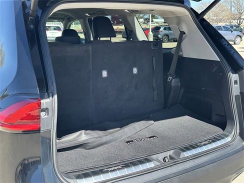 Certified 2024 Toyota Grand Highlander XLE image 30