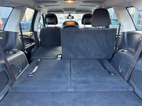 Used 2019 Dodge Journey SE image 14